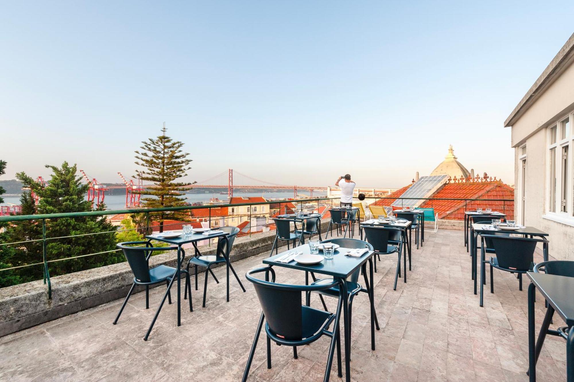 Cheese & Wine Lapa Hotel Lisbon Luaran gambar